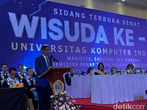 Orasi Ilmiah di UNIKOM, Mahfud Md Bicara soal Indonesia Emas