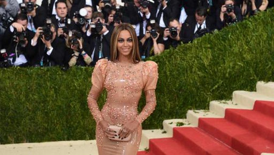Beyonce arrives for the Costume Institute Benefit at the Metropolitan Museum of Art on May 2, 2016 in New York. (Photo by TIMOTHY A. CLARY / AFP)