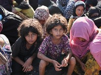 Apakah Indonesia Wajib Menerima Rohingya?