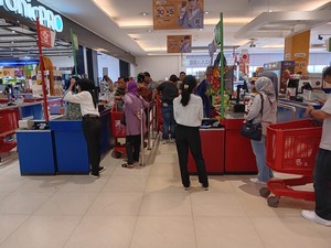Meriahnya Transmart Full Day Sale Bikin Gerai Cempaka Putih Kebanjiran Pembeli!