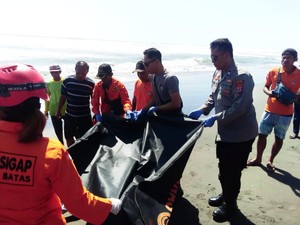 Santri MTs Muhammadiyah Solo Hanyut di Parangtritis Ditemukan Tewas