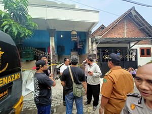 Kabut Misteri Kematian Nur Azizah di Ruang Tamu