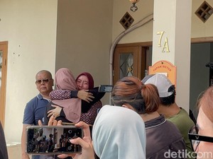 Keluarga Tunggu Kehadiran Jeje Govinda Baru Jalani Sesi Pemakaman Ibunda