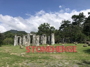 Stonehenge Jogja: Harga Tiket, Jam Buka, Lokasi, dan Sejarahnya