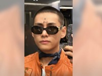 V BTS Pamer Selfie Kepala Botak Jelang Wamil: Ini Impianku