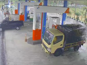 Bocah 3 Tahun Terlindas Mobil di SPBU Pulukan