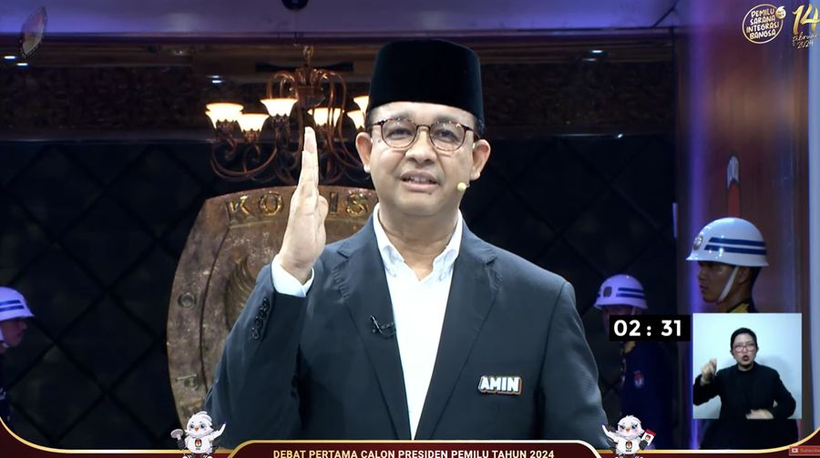Calon Presiden (Capres), Anies Baswedan saat menyampaikan visi dan misi Debat Pertama Capres 2024 di Kantor KPU RI, Jakarta, Selasa (12/12/2023). (Tangkapan Layar Youtube KPU RI)