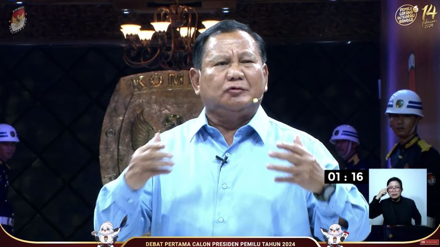 Calon Presiden (Capres), Prabowo Subianto saat menyampaikan visi dan misi dalam Debat Pertama Capres 2024 di Kantor KPU RI, Jakarta, Selasa (12/12/2023). (Tangkapan Layar youtube KPU RI)