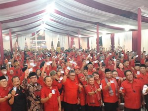 Hasto Sebut KTP Sakti Bisa Bawa Perubahan ke Kader di Banten