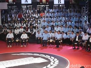 Mahfud Ungkap Obrolan dengan Gibran dan Cak Imin Usai Debat Perdana Pilpres