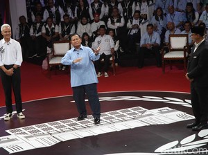 Di Balik Layar Debat: Gibran-Alam Ganjar Ngobrol, Anies Salami Ketum Parpol