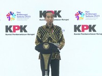 Jokowi Pamer Jurus Cegah Korupsi, OSS Hingga Pajak Online