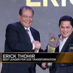 Erick Thohir Dianugerahi Best Leader for SOE Transformation