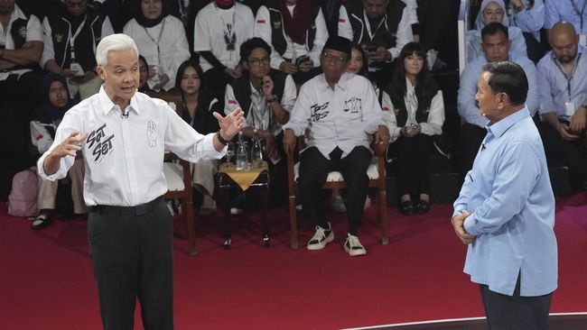 Prabowo Tanya Cara Atasi Pengangguran, Ganjar Jawab Begini