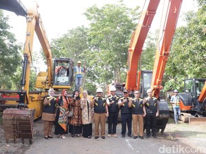 Percepat Pembangunan, Pemkab Cirebon Tambah Tiga Alat Berat