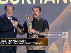 ST Burhanuddin Raih Person of the Year in Good Governance