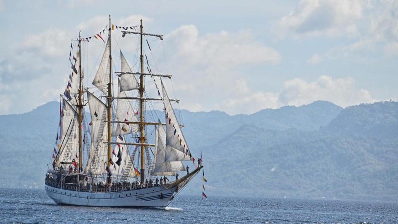 Pemerintah giat dorong Tidore Kepulauan jadi Kawasan Strategis Pariwisata Nasional, ditonjolkan dalam Harnus 2023. Menteri Perhubungan Budi Karya Sumadi sampaikan komitmen di Pantai Tugulufa, 13 Desember 2023. (Dok. BKIP Kemenhub)