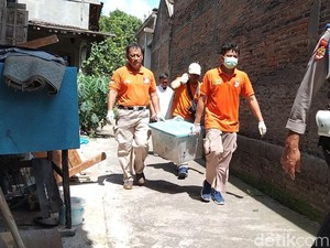 Operasi Densus 88 Sapu Belasan Terduga Teroris di Jateng