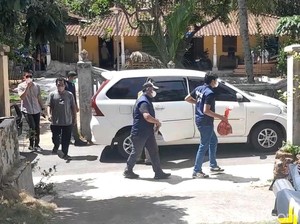Densus 88 Tangkap Warga Mojosongo Boyolali, Sita HP Jadul hingga Anak Panah