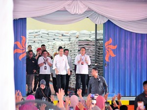 Jokowi Lanjutkan Bantuan Beras 10 Kg yang Berakhir Maret 2024 Jika APBN Cukup