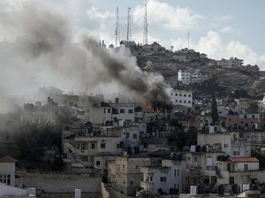 Warga Israel Usir 15 Keluarga Palestina di Tepi Barat, Paksa Bongkar Rumah