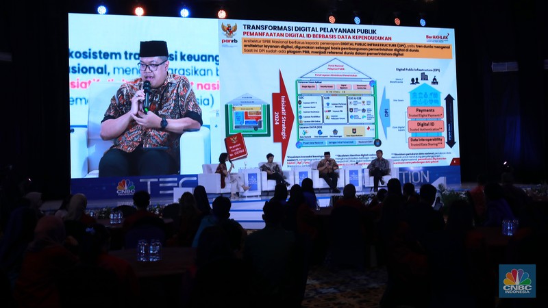 CNBC Indonesia menghadirkan Profit CNBC Indonesia dalam segmen Tech A Look on Location, di Menara Bank Mega, Jakarta, Jumat, (15/12/2023). (CNBC Indonesia/Muhammad Sabki)