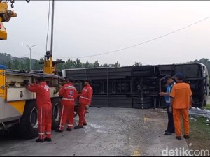 Polisi Amankan Sopir Bus Maut yang Menewaskan 12 Orang di Tol Cipali