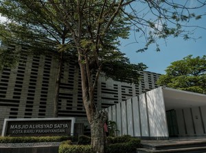 Singgah di Masjid Al Irsyad, Ikonnya Wisata Religi Bandung Barat
