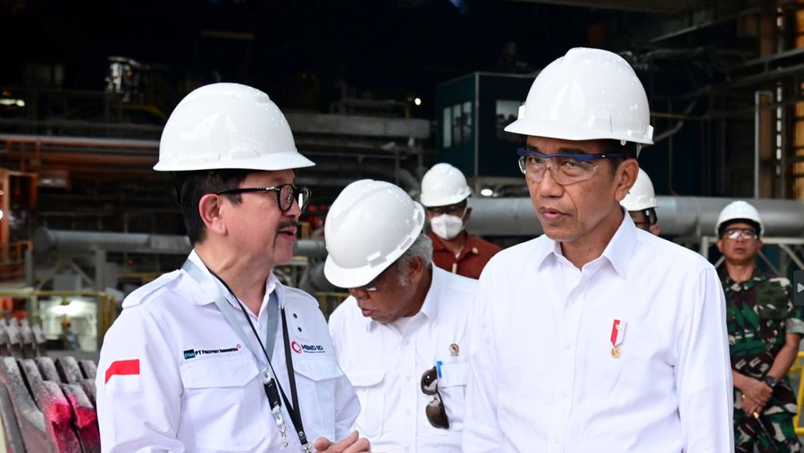 Presiden Joko Widodo (Jokowi) meresmikan proyek ekspansi smelter tembaga PT Smelting, yang juga dimiliki PT Freeport Indonesia, di Gresik, Jawa Timur, Kamis (14/12/2023). Doc PT Freeport Indonesia