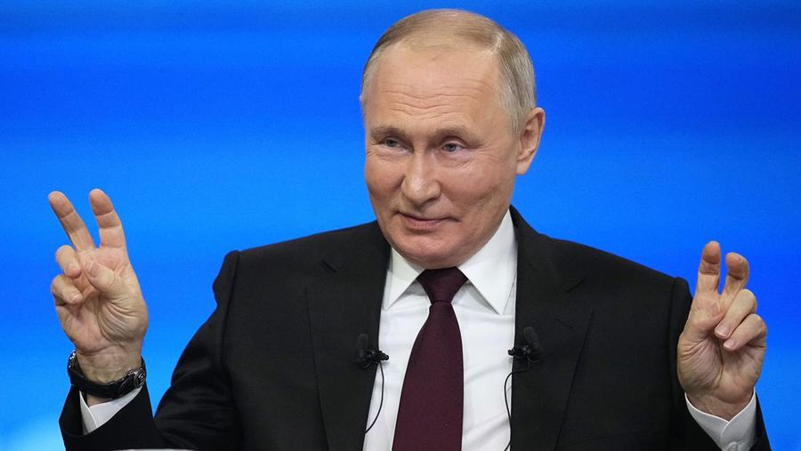 Presiden Rusia Vladimir Putin berbicara dalam konferensi pers tahunannya di Moskow, Rusia, Kamis, 14 Desember 2023. (AP Photo/Alexander Zemlianichenko, Pool)