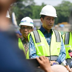 Jokowi Bebaskan Pajak Impor Mobil Listrik, Ini Alasannya..