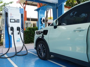 Anak Buah Luhut Ungkap Alasan Pemerintah Bebaskan Pajak Impor Mobil Listrik
