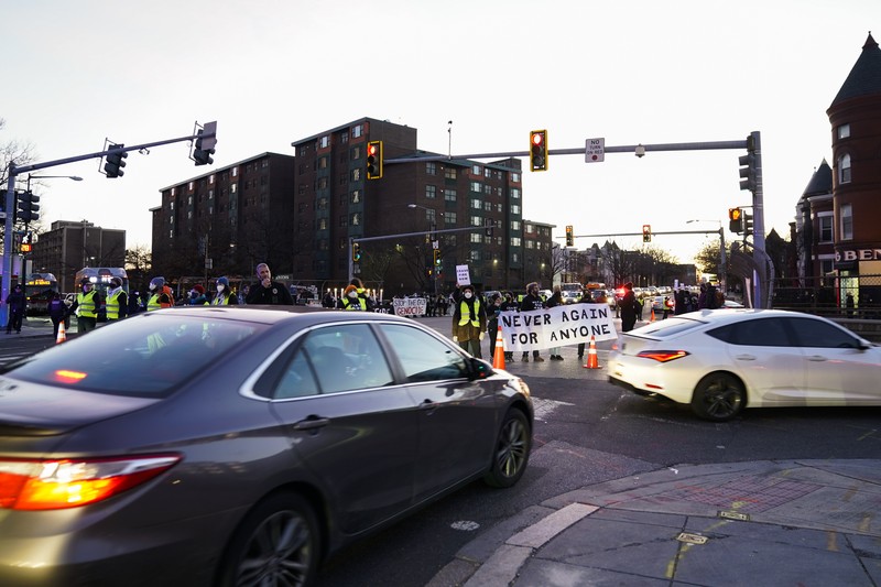 US Israel Palestinians Protestors calling for a ceasefire in the Israel-Hamas war block traffic on New York Avenue NW in Washington, Thursday, Dec. 14, 2023. (AP Photo/Stephanie Scarbrough)