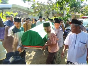 Hendak Liburan ke Jakarta, Sekeluarga Tewas dalam Kecelakaan Bus di Tol Cipali