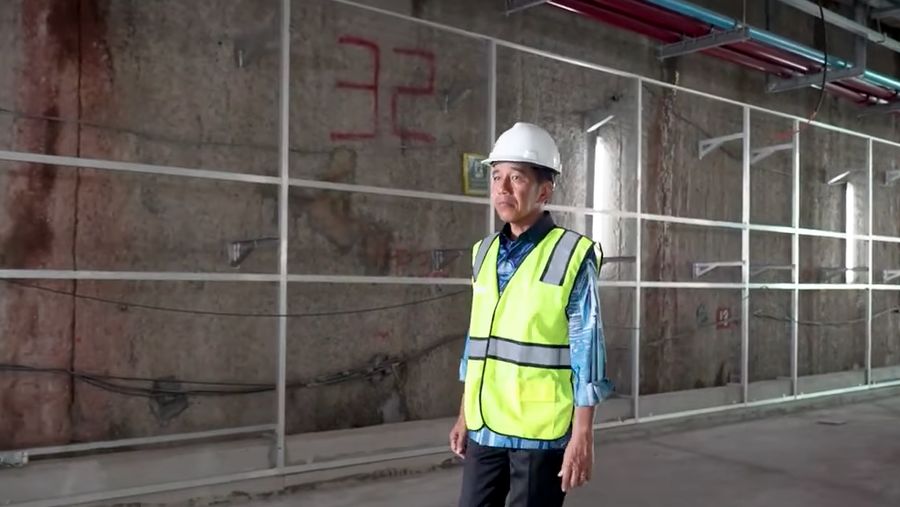 Presien Jokowi kunjungi pryek stasiun MRT Monas. (Facebook/ Presiden Joko Widodo)