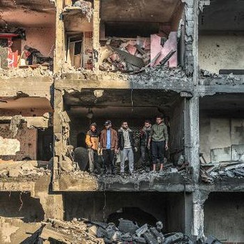 Potret Terkni Gaza: Bangunan Hancur-Korban Tewas 18 Ribu Jiwa