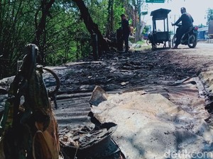 Warung Angkringan Tepi Jalan Jogja-Solo Klaten Ludes Terbakar!
