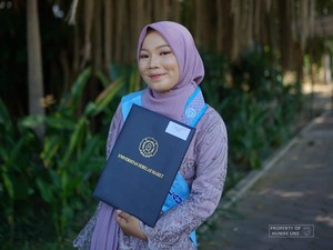 Keren! Skripsi Alumnus UNS Ini Diganjar Penghargaan ALMI Thesis Award 2023