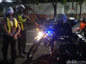 Puluhan Motor Terjaring Razia Knalpot Brong di Surabaya