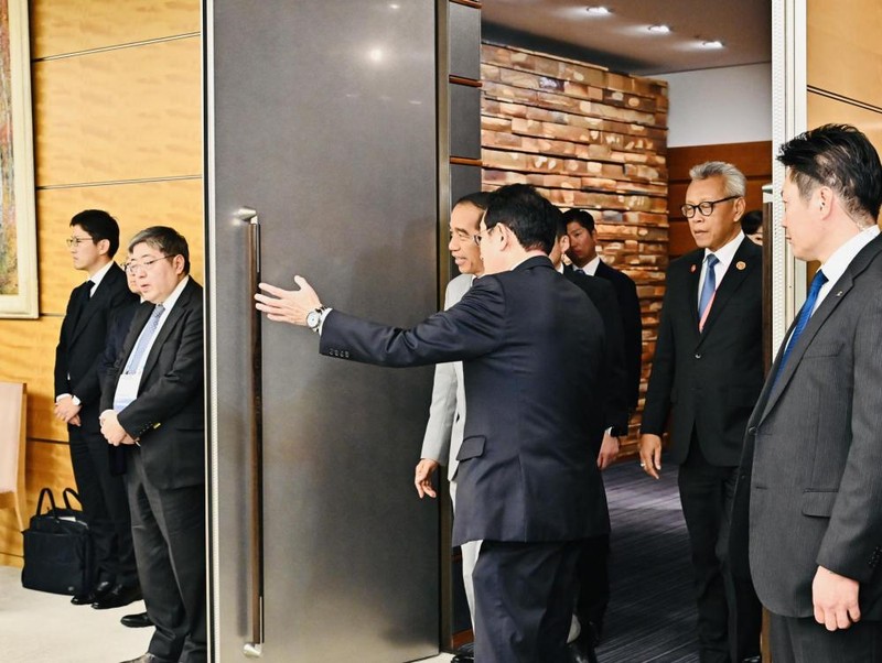 Presiden Jokowi bertemu PM Jepang Fumio Kashida. (Laily Rachev - Biro {Pers Skretariat Presiden) Presiden Jokowi bertemu PM Jepang Fumio Kashida. (Laily Rachev - Biro {Pers Skretariat Presiden)