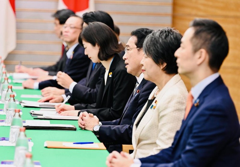 Presiden Jokowi bertemu PM Jepang Fumio Kashida. (Laily Rachev - Biro {Pers Skretariat Presiden) Presiden Jokowi bertemu PM Jepang Fumio Kashida. (Laily Rachev - Biro {Pers Skretariat Presiden)