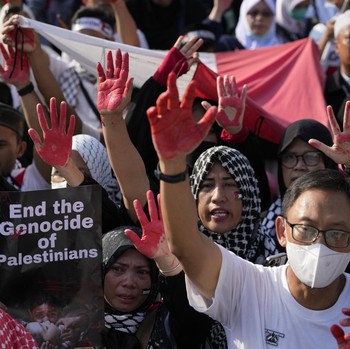 Warga RI Geruduk Kedubes AS, Tuntut Stop Perang di Gaza!