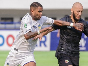Kondisi Augusto dan Ari Maring Usai Ditarik Keluar Saat PSIM Vs Persikab