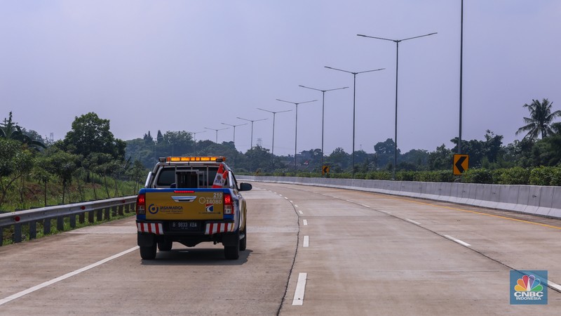 Jalan Tol Serpong-Cinere Seksi 2 atau segmen Pamulang-Cinere yang terhubung Jalan Tol Outer Ring Road atau JORR 2, Tangerang Selatan siap beroperasi fungsional selama periode Nataru tahun ini, Senin (18/12/2023). (CNBC Indonesia/Faisal Rahman) Jalan Tol Serpong-Cinere Seksi 2 atau segmen Pamulang-Cinere yang terhubung Jalan Tol Outer Ring Road atau JORR 2, Tangerang Selatan siap beroperasi fungsional selama periode Nataru tahun ini, Senin (18/12/2023). (CNBC Indonesia/Faisal Rahman)