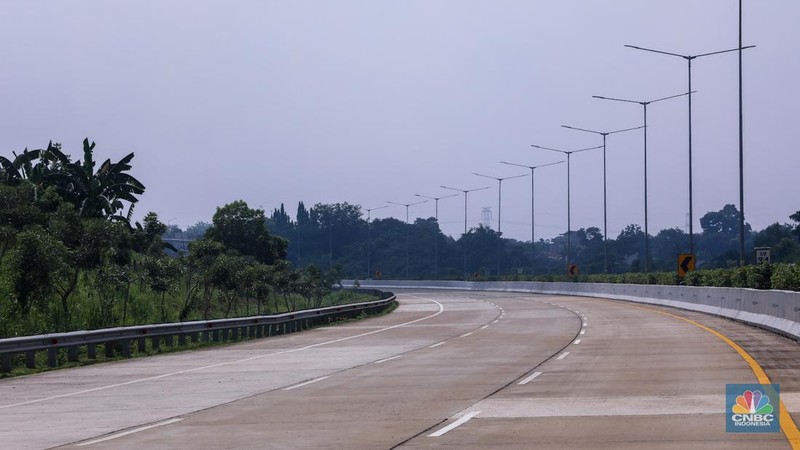 Jalan Tol Serpong-Cinere Seksi 2 atau segmen Pamulang-Cinere yang terhubung Jalan Tol Outer Ring Road atau JORR 2, Tangerang Selatan siap beroperasi fungsional selama periode Nataru tahun ini, Senin (18/12/2023). (CNBC Indonesia/Faisal Rahman)