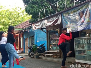 Semangat Kardiman Lestarikan Kesenian Tari di Kota Wali
