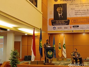 Mahfud Ajak Mahasiswa Nyoblos Pemilu: Pilih yang Paling Sedikit Jeleknya