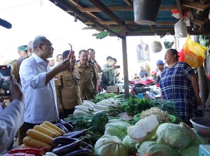 Stok Bapok Cukup Jelang Nataru, Zulhas: Tak Perlu Belanja Berlebihan