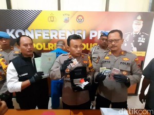Maling Modus Ketuk Pintu Rumah Kosong Gasak Brankas Isi Duit dan Perhiasan