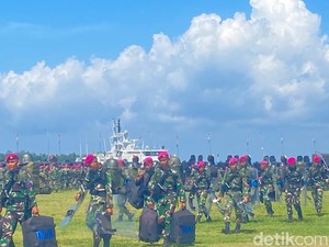 1.001 Prajurit Marinir Bantu Amankan Daerah Rawan Pemilu di Papua Barat Daya